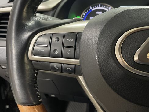 Used 2020 Lexus RX 450hL AWD w/ Premium Package image 19