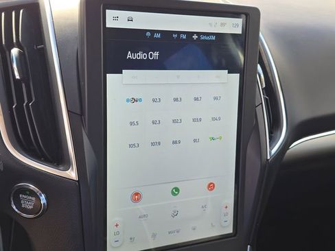 Used 2024 Ford Edge Titanium image 25