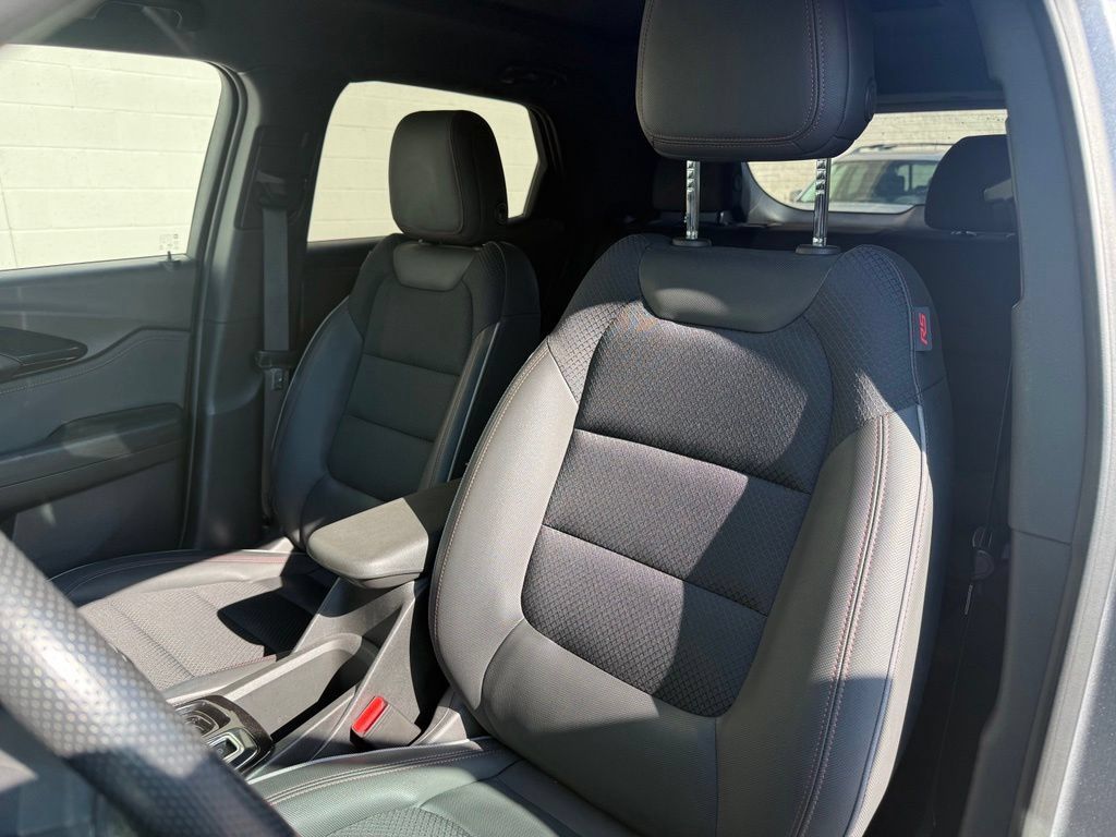 Used 2023 Chevrolet TrailBlazer RS w/ Sun and Liftgate Package AWD/4WD image 23
