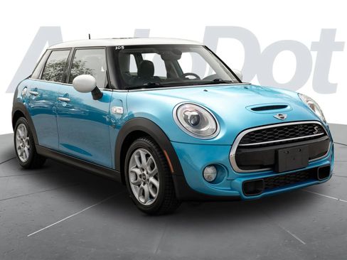 Used 2017 MINI Cooper S FWD image 4
