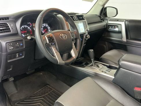 Used 2022 Toyota 4Runner SR5 Premium w/ Moonroof Package RWD image 21