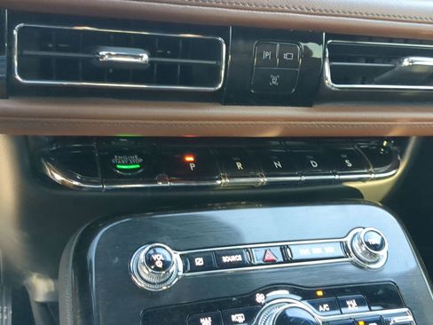 Used 2022 Lincoln Nautilus Reserve w/ Equipment Group 201A image 19