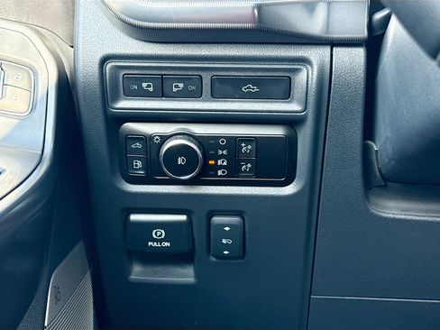 Used 2024 Ford F150 Lariat w/ Bed Utility Package AWD/4WD image 31