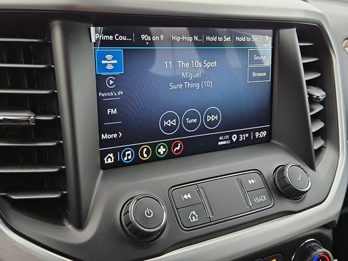 Used 2021 GMC Acadia SLE w/ Driver Convenience Package image 16