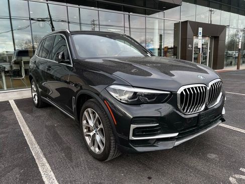 Used 2022 BMW X5 xDrive45e w/ Climate Comfort Package image 3