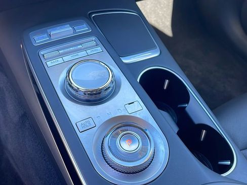 Used 2025 Genesis GV70 2.5T image 22