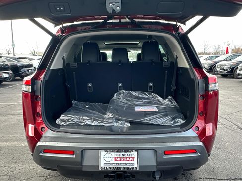 New 2026 Nissan Pathfinder SL AWD/4WD image 16