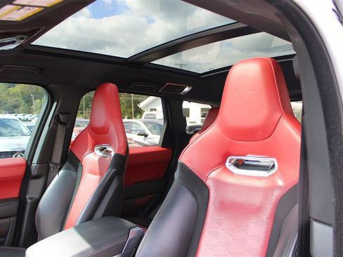 Used 2019 Land Rover Range Rover Sport SVR image 24