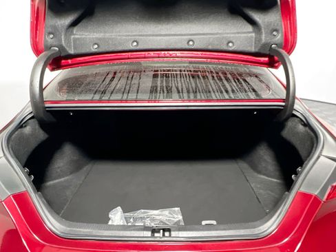 Used 2018 Toyota Camry SE image 33