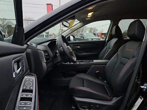 Certified 2025 Nissan Rogue SV w/ Rock Creek Premium Package image 14