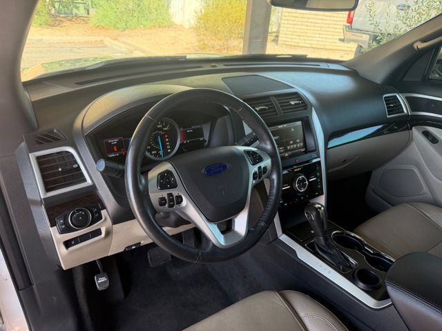 Used 2015 Ford Explorer Limited w/ Equipment Group 301A FWD image 26