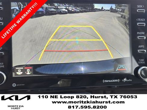 Used 2021 Toyota Venza LE image 7