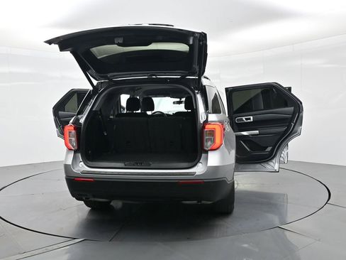 Used 2024 Ford Explorer XLT RWD image 39