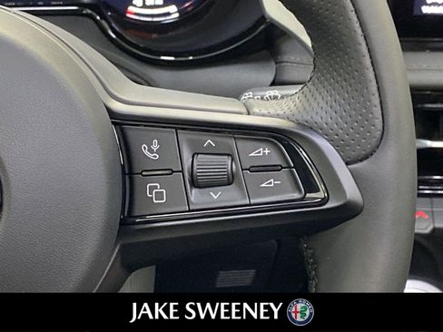 New 2024 Alfa Romeo Tonale Veloce image 17