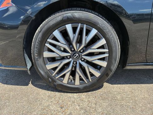 Used 2025 Nissan Altima 2.5 SV FWD image 25
