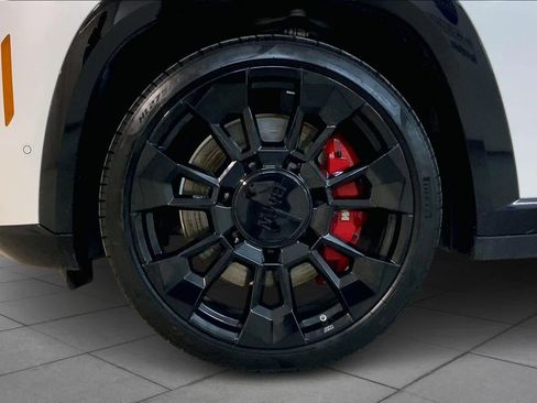 Used 2025 BMW XM image 10