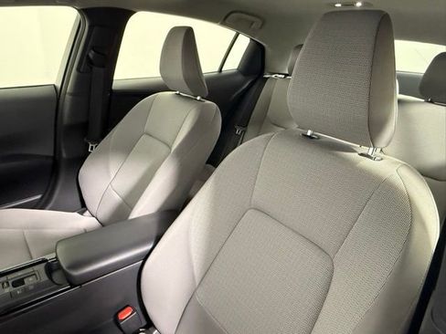 Used 2026 Toyota Prius LE image 32