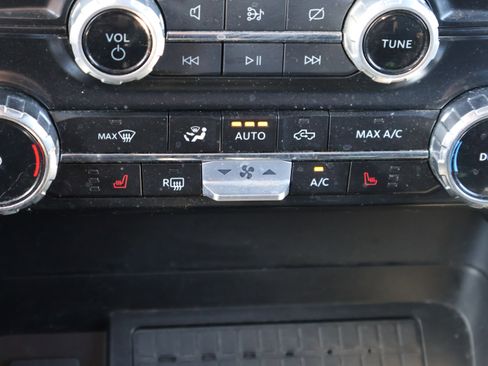 Used 2024 Ford F150 XLT w/ Equipment Group 302A MID image 33