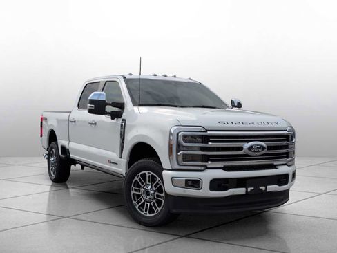 New 2026 Ford F250 Platinum w/ Platinum Plus Package AWD/4WD image 2
