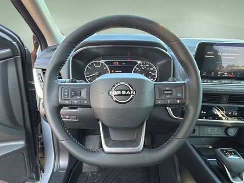 Used 2026 Nissan Rogue Dark Armor FWD image 12