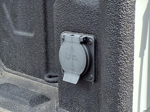 Used 2025 Chevrolet Silverado 1500 W/T w/ WT Value Package image 19