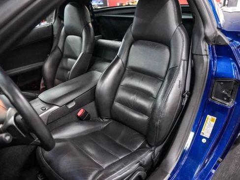 Used 2007 Chevrolet Corvette Coupe w/ Preferred Equipment Group RWD image 4