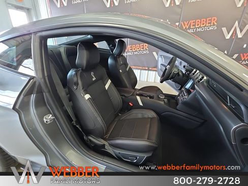 Used 2022 Ford Mustang Shelby GT500 w/ Technology Package RWD image 20