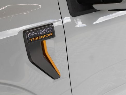 Used 2023 Ford F150 4x4 SuperCrew image 11