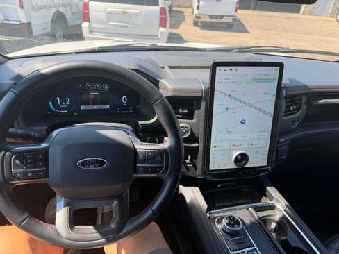 Used 2023 Ford Expedition Max Limited AWD/4WD image 7