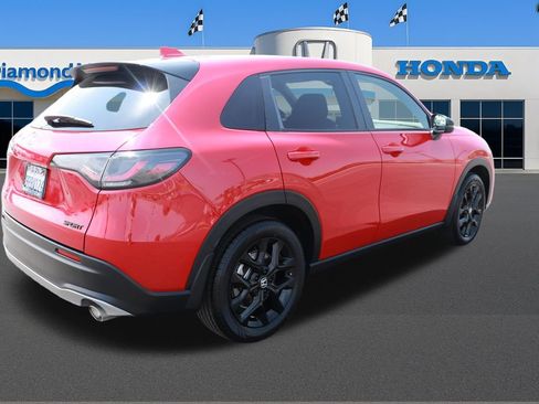 Used 2025 Honda HR-V Sport image 8