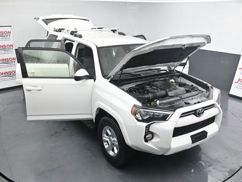 Used 2020 Toyota 4Runner SR5 image 42