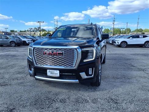 Used 2021 GMC Yukon Denali w/ Denali Premium Package image 30