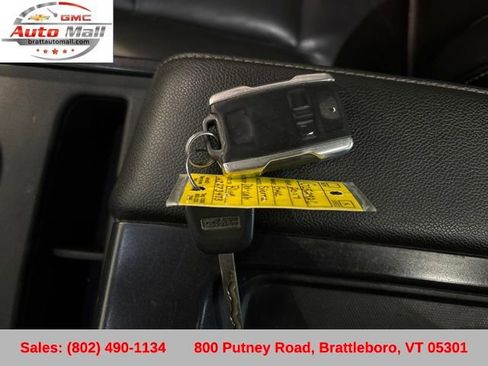 Used 2017 GMC Sierra 1500 SLT w/ SLT Premium Package image 31