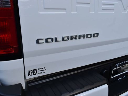 Used 2021 Chevrolet Colorado LT w/ Safety Package RWD image 29