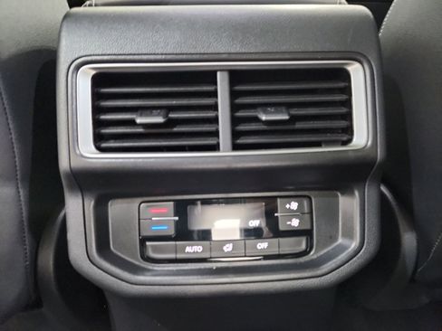 Certified 2025 Volkswagen Atlas SE w/ Panoramic Sunroof Package image 31