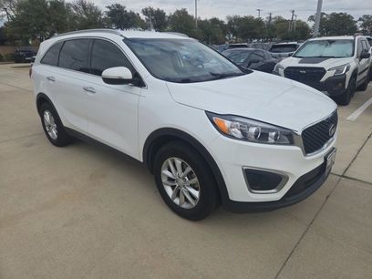 Used 2016 Kia Sorento LX w/ LX Convenience Package