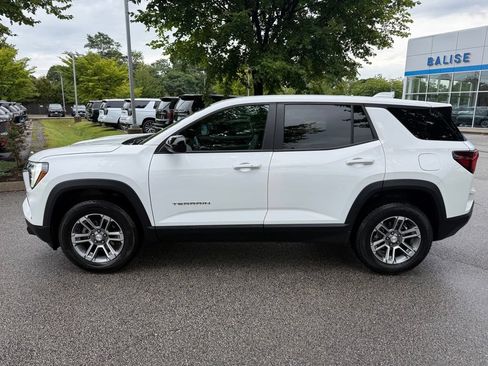 Used 2026 GMC Terrain Elevation AWD/4WD image 2