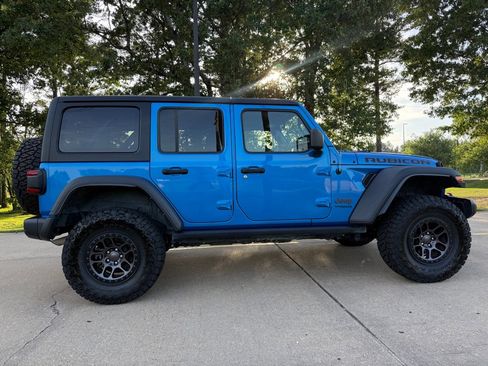 Used 2022 Jeep Wrangler Unlimited Rubicon w/ Xtreme Recon 35" Tire Package AWD/4WD image 6