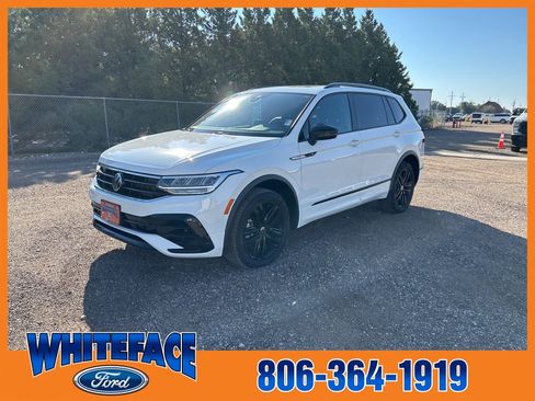 Used 2022 Volkswagen Tiguan SE R-Line image 2