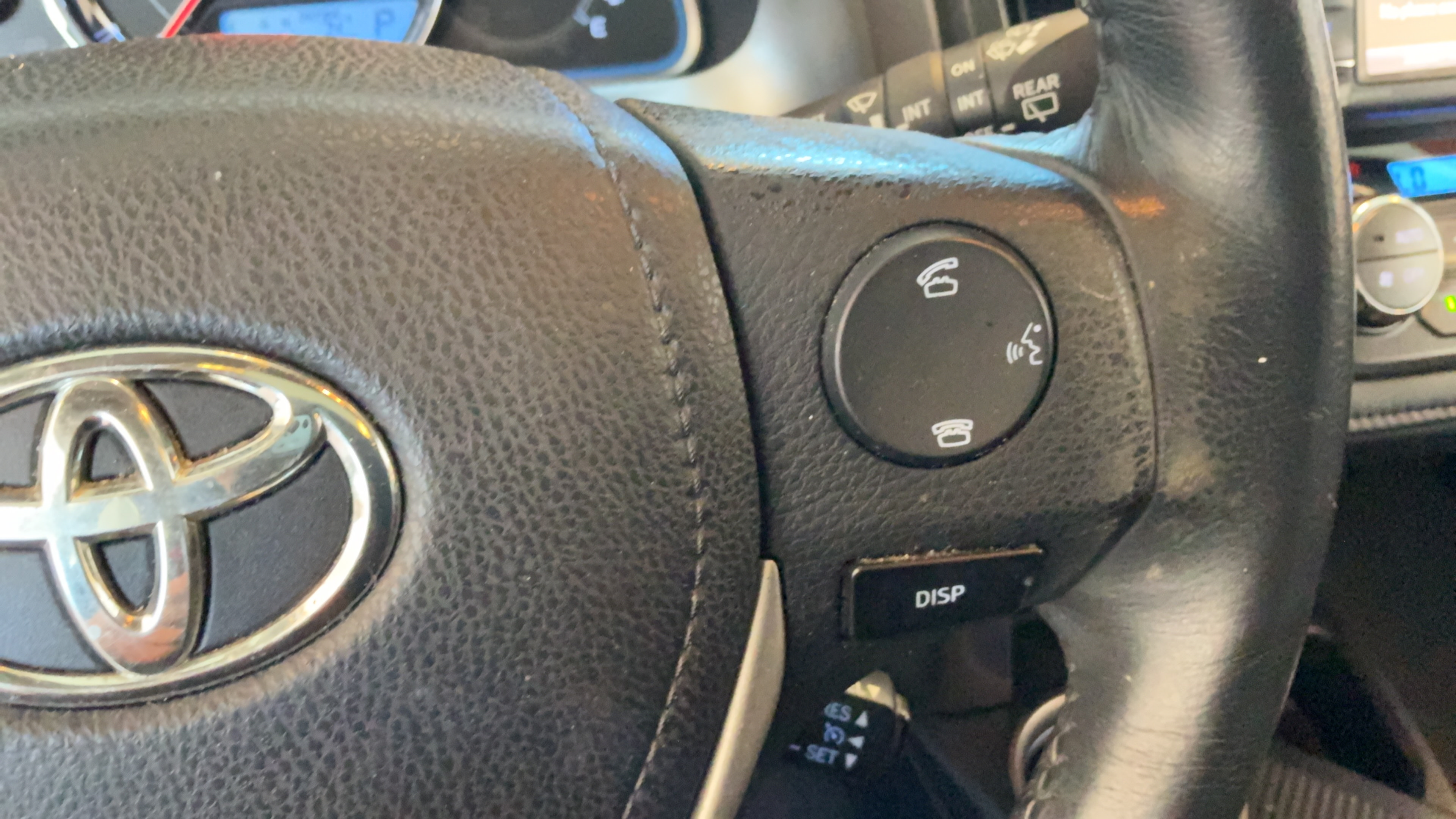 Used 2015 Toyota RAV4 Limited FWD image 20