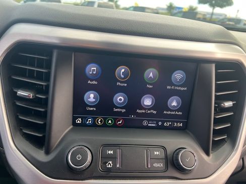 Used 2023 GMC Acadia SLT image 19