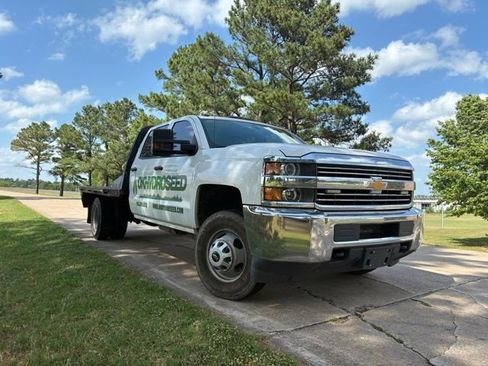 Used 2016 Chevrolet Silverado 3500 W/T w/ WT Convenience Package AWD/4WD image 2