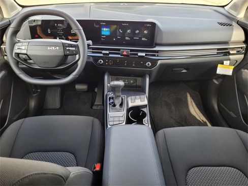 Used 2026 Kia Sportage LX image 13
