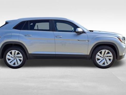 Used 2023 Volkswagen Atlas Cross Sport SE w/ Panoramic Sunroof Package image 12