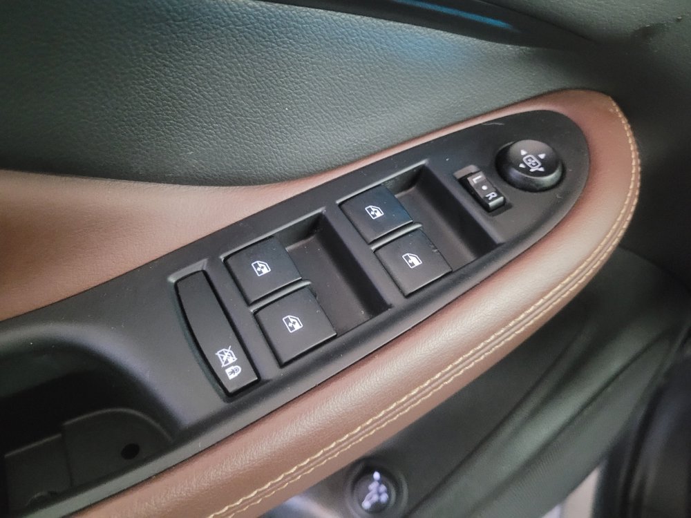 Used 2017 Buick Envision Essence FWD image 27