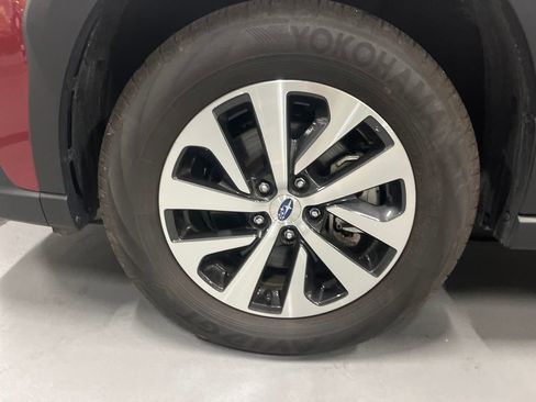 Certified 2025 Subaru Outback Premium image 2