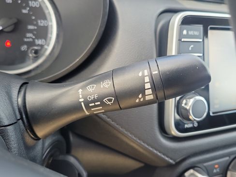 Used 2023 Nissan Versa S w/ Trunk Package image 17