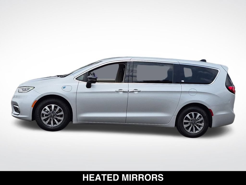Used 2024 Chrysler Pacifica Limited FWD image 5