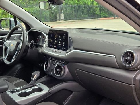 Used 2025 Chevrolet Blazer LT image 19