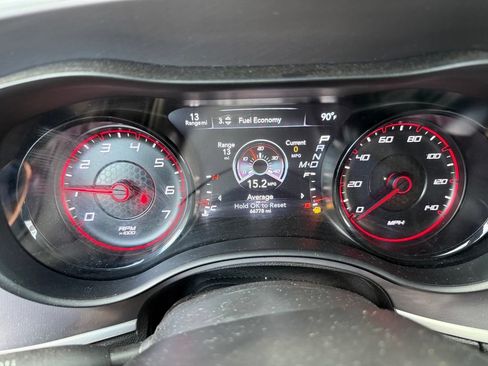 Used 2022 Dodge Charger SXT w/ Blacktop Package RWD image 9